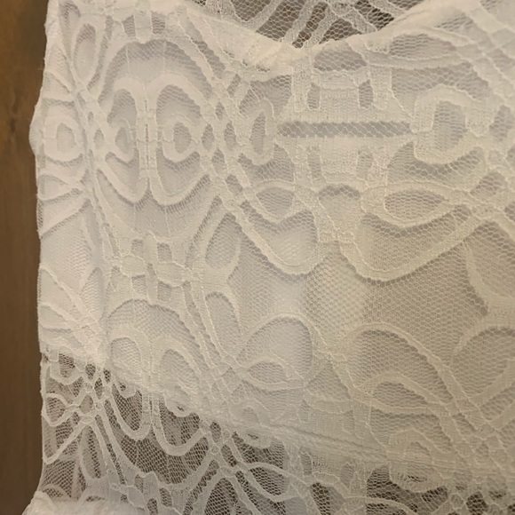 White lace dress - Picture 2 of 3